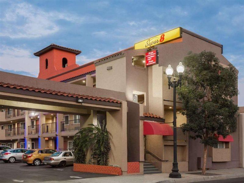 Super 8 By Wyndham El Cajon San Diego Dış mekan fotoğraf